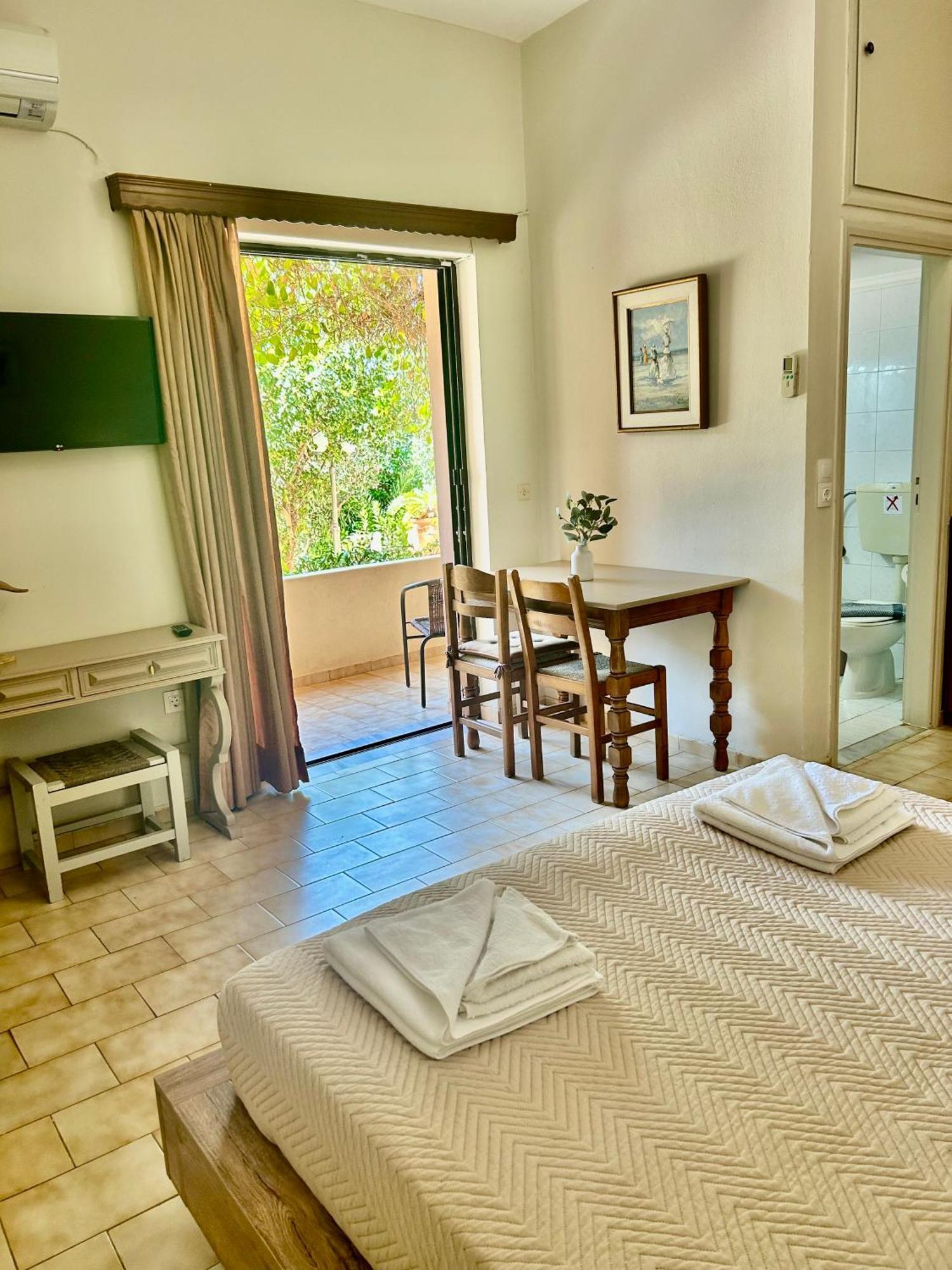 Esperia Apartments Платанес Экстерьер фото